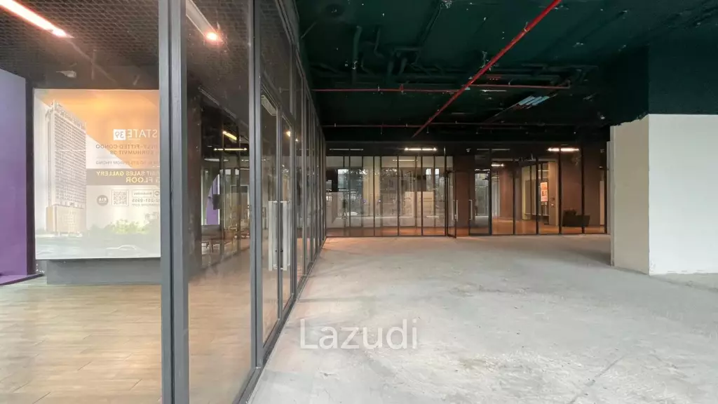 Showroom Connecting to Thonglor BTS