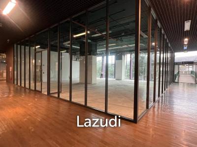 Showroom Connecting to Thonglor BTS