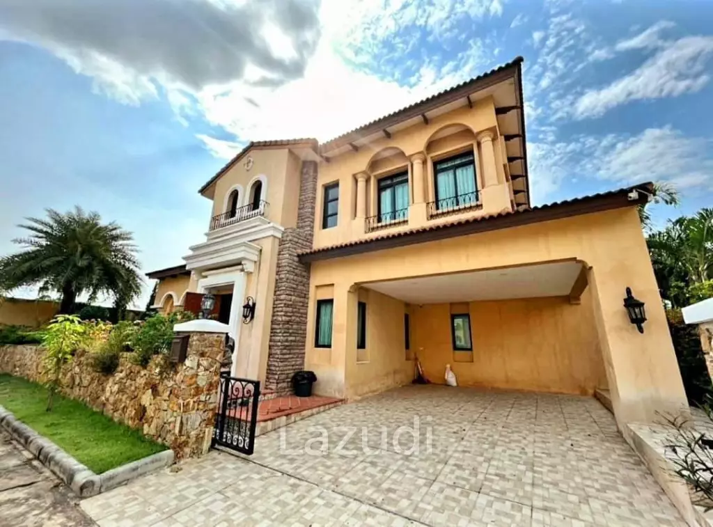 Pool Villa for Sale at Nusa Chivani