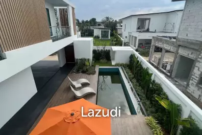 Luxury Pool Villa for Sale at Palm Lakeside