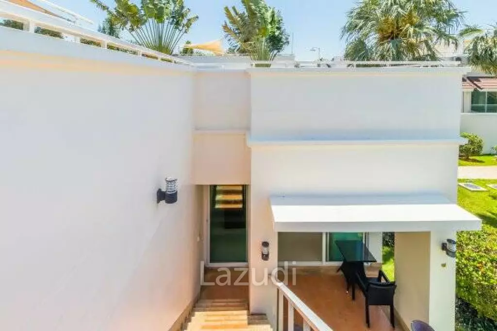 PINEAPPLE HILLS: 2 BED VILLA