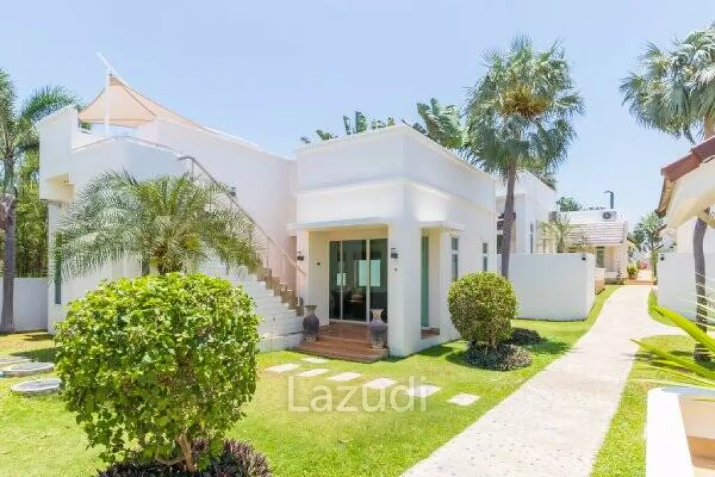 PINEAPPLE HILLS: 2 BED VILLA