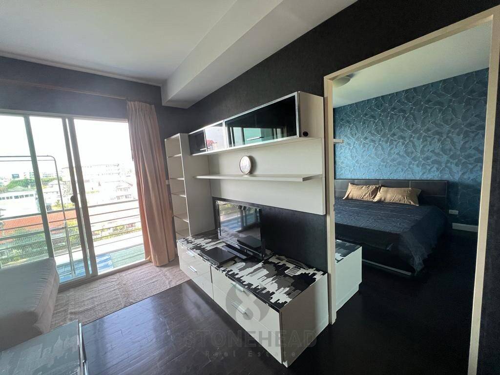 1 Bed Condo At Baan Sandao For Rent