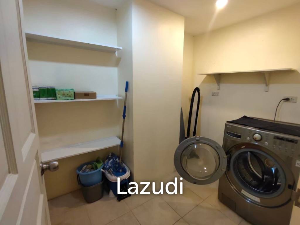 2 bed 2 bath 144 SQ.M Silom Condominuim