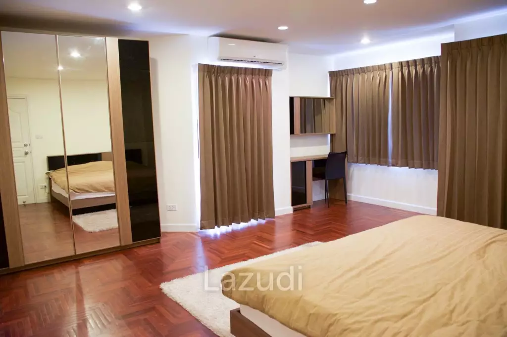 2 bed 2 bath 144 SQ.M Silom Condominuim