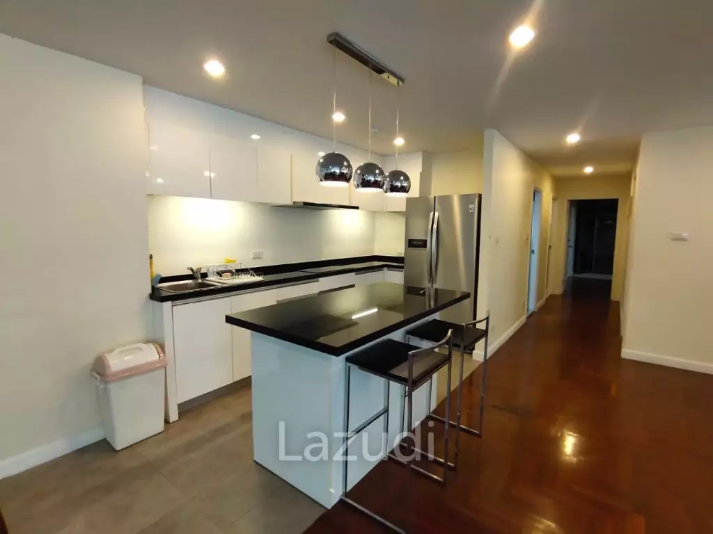 2 bed 2 bath 144 SQ.M Silom Condominuim