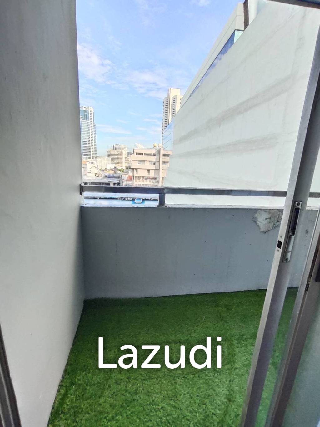 2 bed 2 bath 144 SQ.M Silom Condominuim