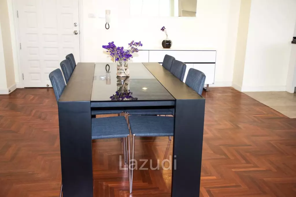 2 bed 2 bath 144 SQ.M Silom Condominuim