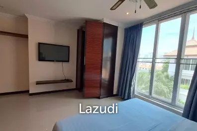Townhouse for Sale at Kasetsin Soi 1