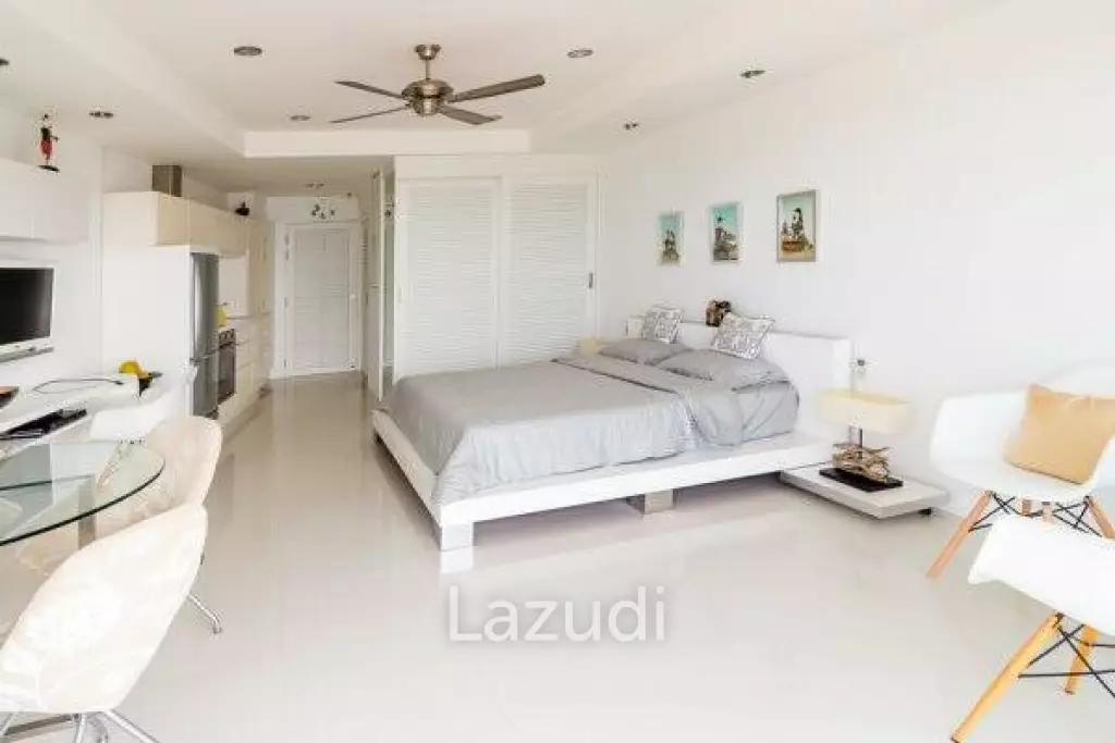 NEWLY RENOVATE CONDO WITH STUNNING VIEW