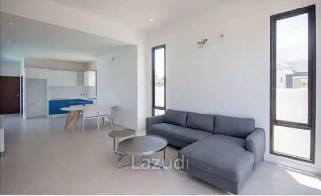 WE BY SIRIN: Modern Style 2 Bed Pool Villa