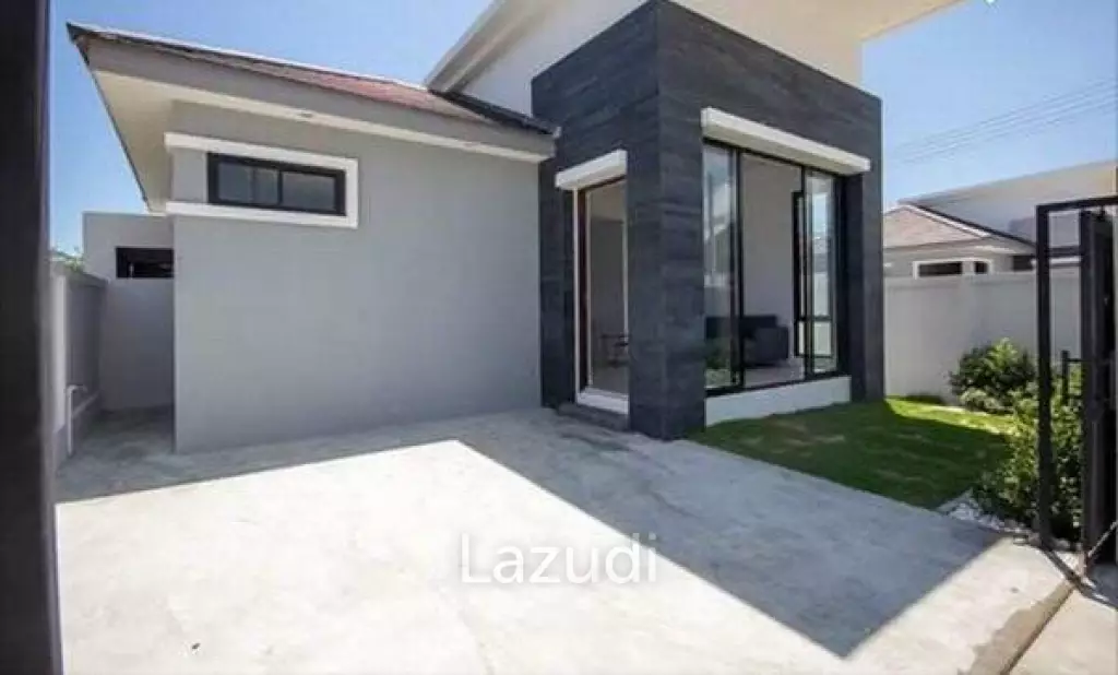 WE BY SIRIN: Modern Style 2 Bed Pool Villa