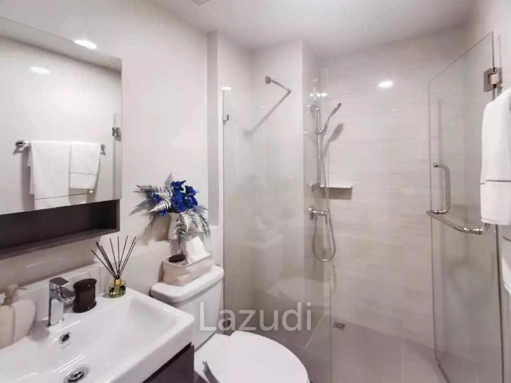 53 sqm 2 Bed Condo on 23rd Floor at Aspire Onnut Station, Bang Chak