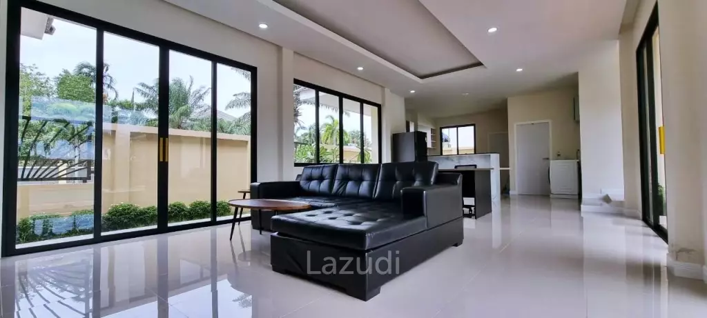 3 Bedrooms 4 Bathrooms 275 SQ.M Horseshoe Point