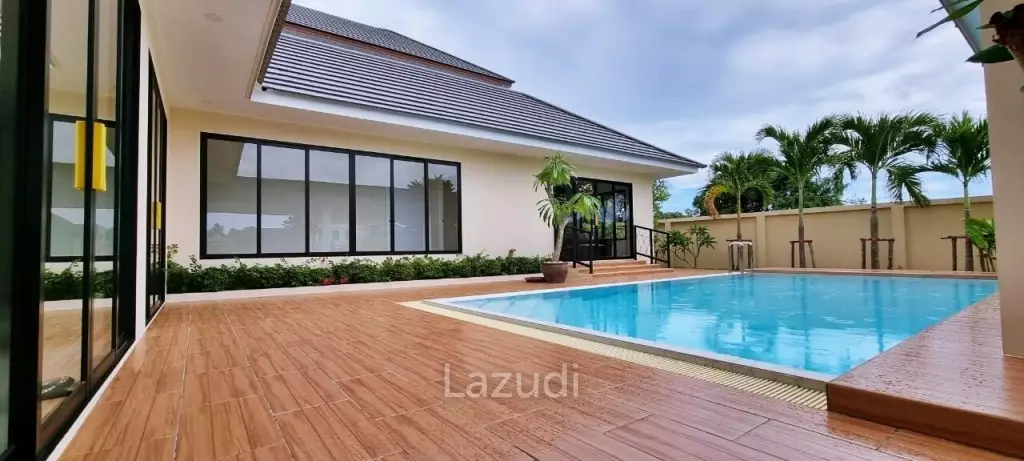 3 Bedrooms 4 Bathrooms 275 SQ.M Horseshoe Point