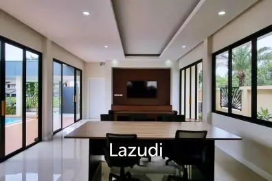 3 Bedrooms 4 Bathrooms 275 SQ.M Horseshoe Point