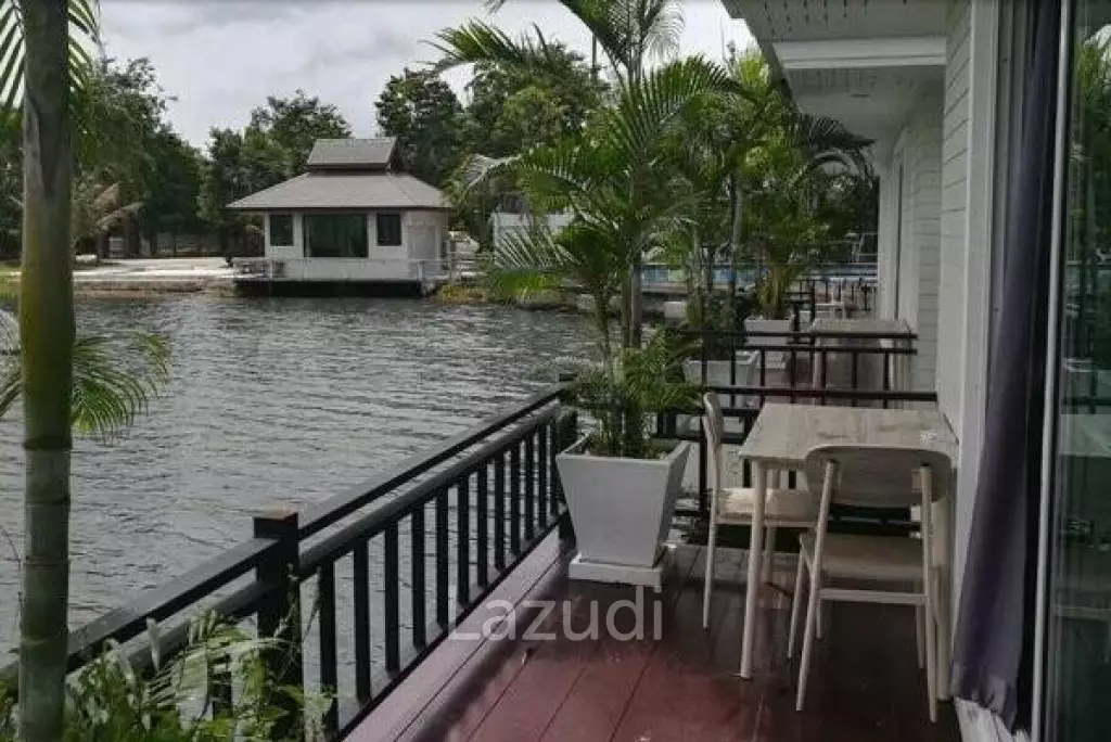 Resort for Sale close to the beach