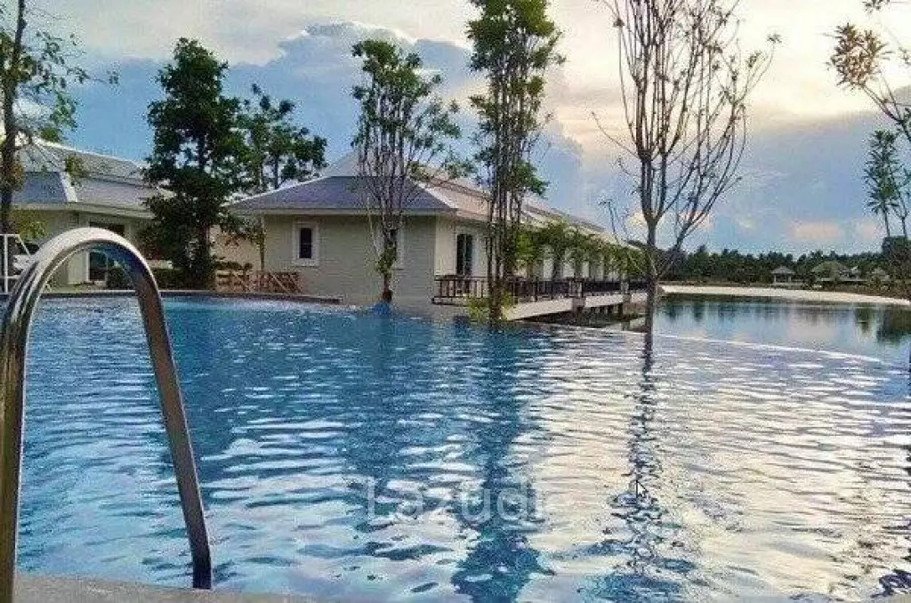 Resort for Sale close to the beach
