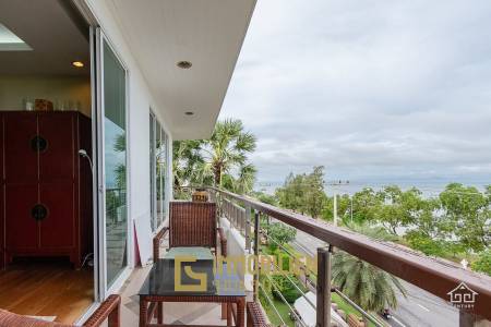 K.M. BEACH CONDO  : 3 Bed Beach Front