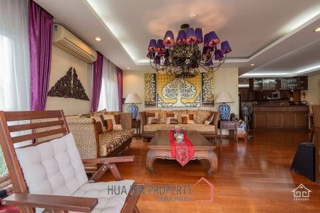 K.M. BEACH CONDO  : 3 Bed Beach Front