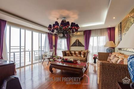 K.M. BEACH CONDO  : 3 Bed Beach Front