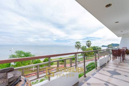 K.M. BEACH CONDO  : 3 Bed Beach Front