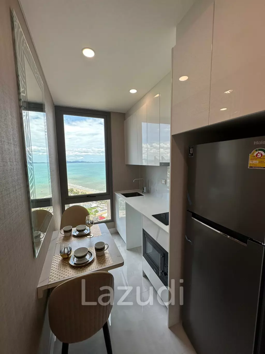คอนโดใหม่ Copacabana Beach Jomtien 34 ชั้น วิวทะเล ทำเลบางละมุง ชลบุรี