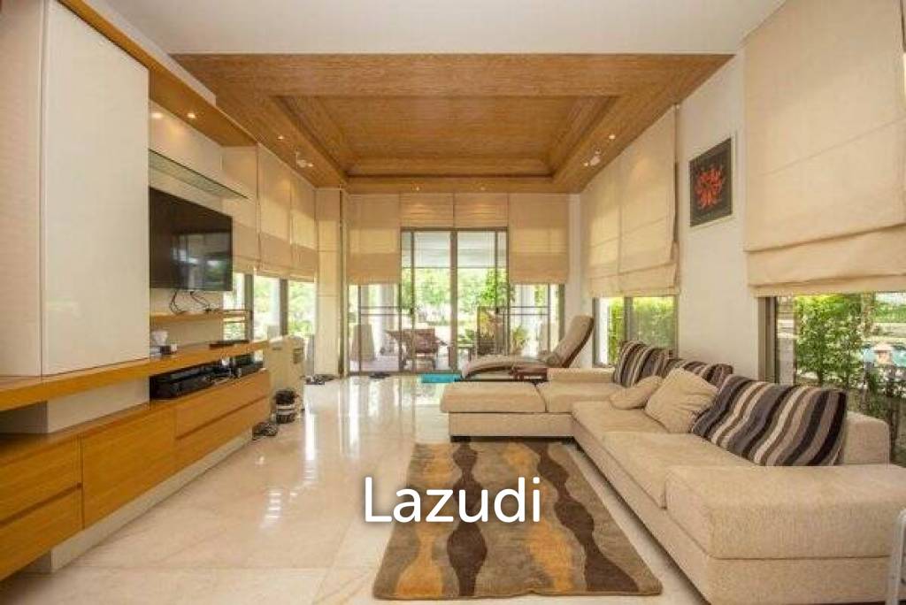 Luxury 3 Storey 3 Bed Villa