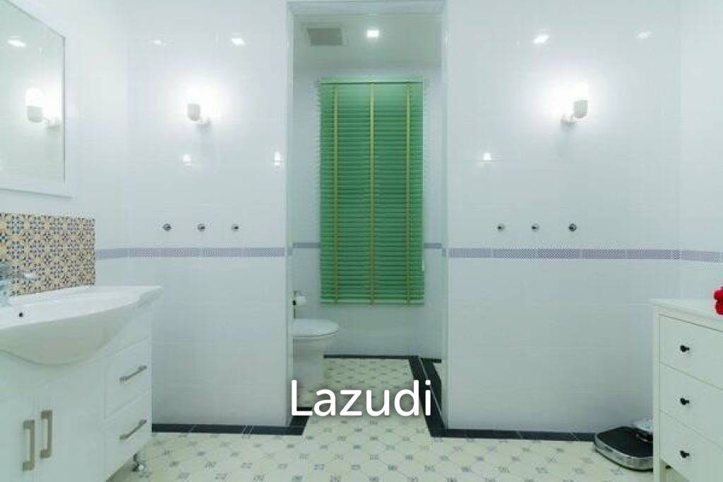BLUE LAGOON: Luxury 2 Bed Condo
