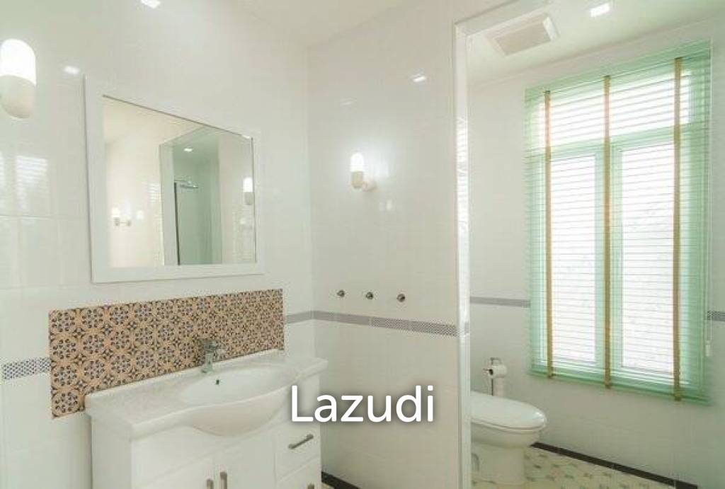 BLUE LAGOON: Luxury 2 Bed Condo