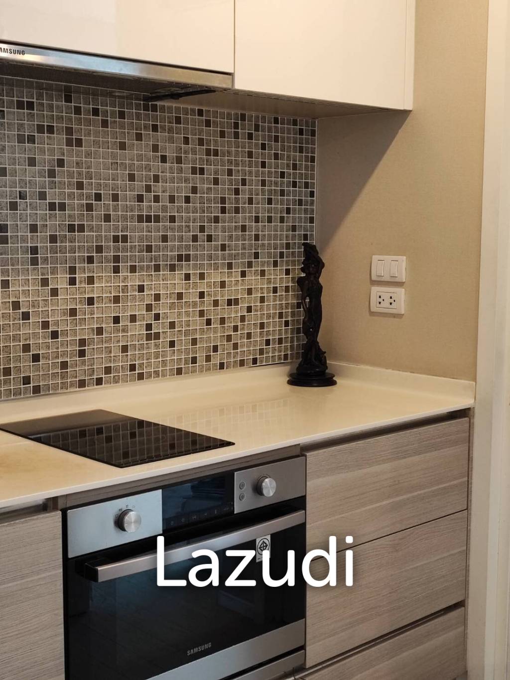 1 bed 1 bath 54 SQ.M The Room Sukhumvit 21