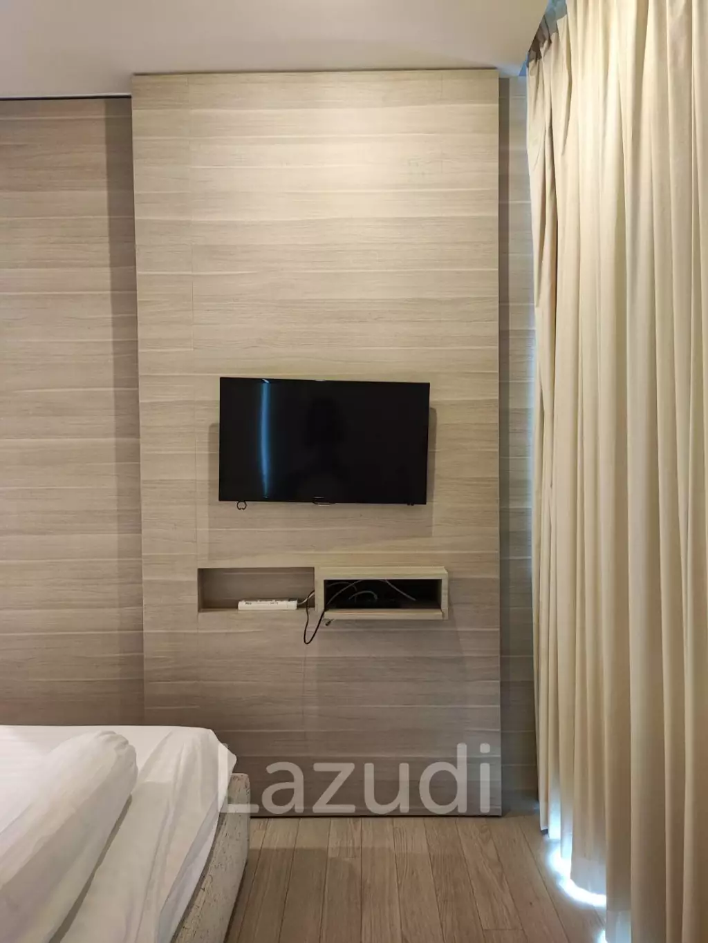1 bed 1 bath 54 SQ.M The Room Sukhumvit 21