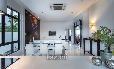 STYLISH MODERN HOUSE  : 3 bed great location