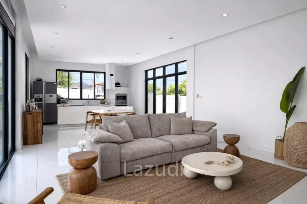 STYLISH MODERN HOUSE  : 3 bed great location