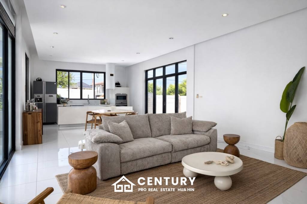 STYLISH MODERN HOUSE  : 3 bed great location