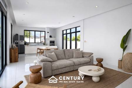 STYLISH MODERN HOUSE  : 3 bed great location