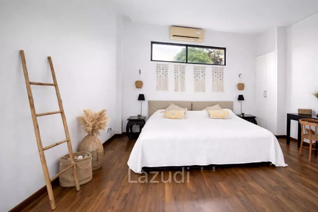 STYLISH MODERN HOUSE  : 3 bed great location