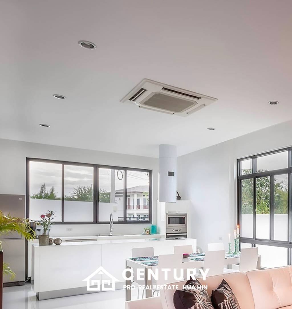 STYLISH MODERN HOUSE  : 3 bed great location