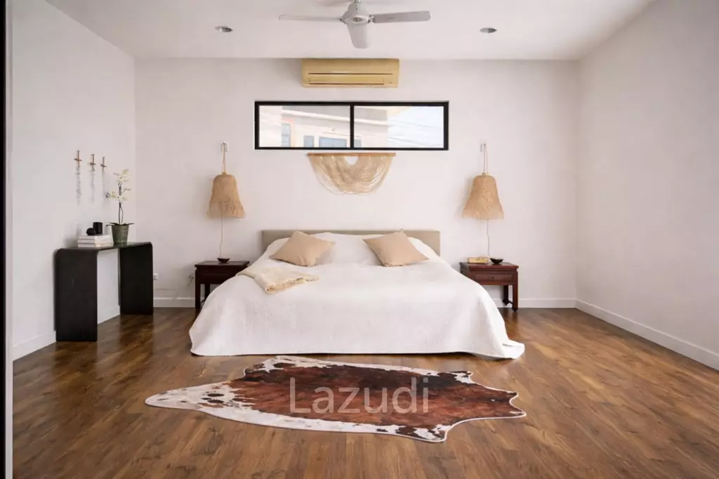 STYLISH MODERN HOUSE  : 3 bed great location