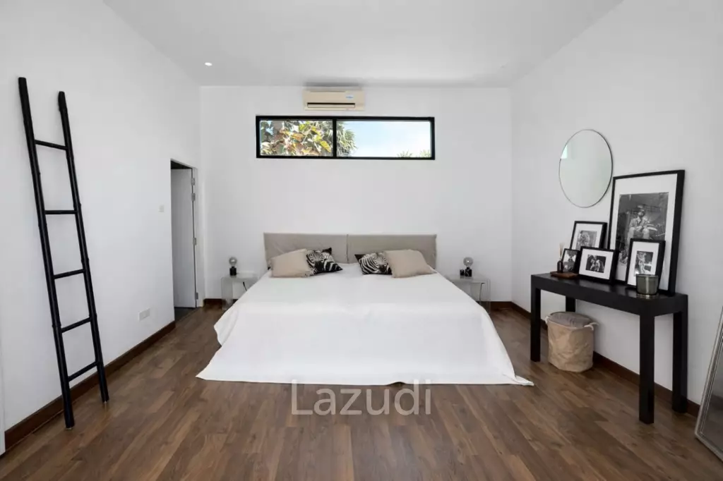 STYLISH MODERN HOUSE  : 3 bed great location