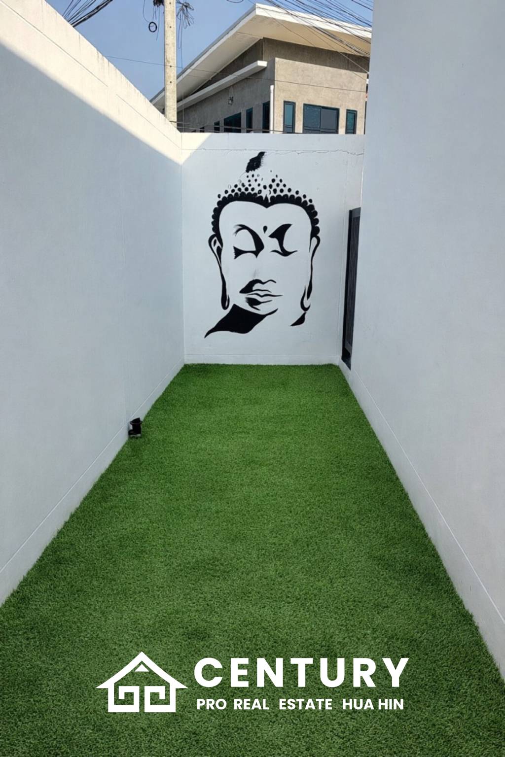 STYLISH MODERN HOUSE  : 3 bed great location