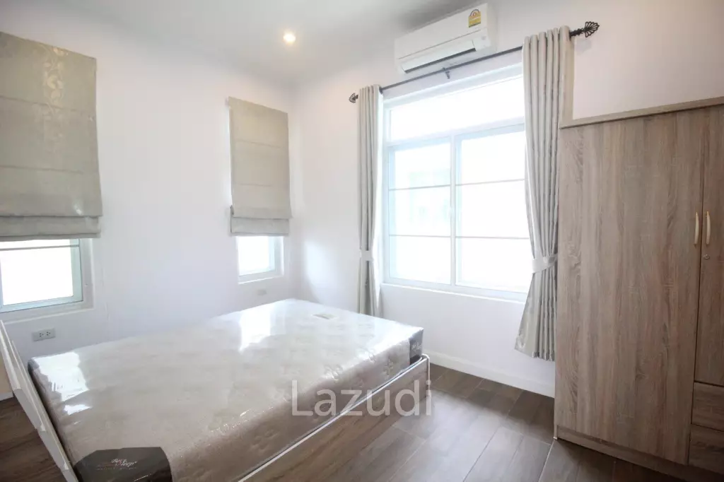 Nice Breeze By The Sea : 4 Bedroom Villa Close To The Beach