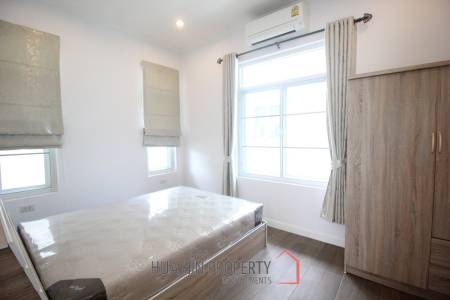 Nice Breeze By The Sea : 4 Bedroom Villa Close To The Beach