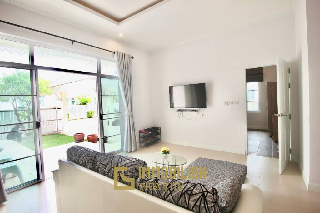 Nice Breeze By The Sea : 4 Bedroom Villa Close To The Beach