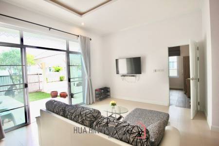 Nice Breeze By The Sea : 4 Bedroom Villa Close To The Beach