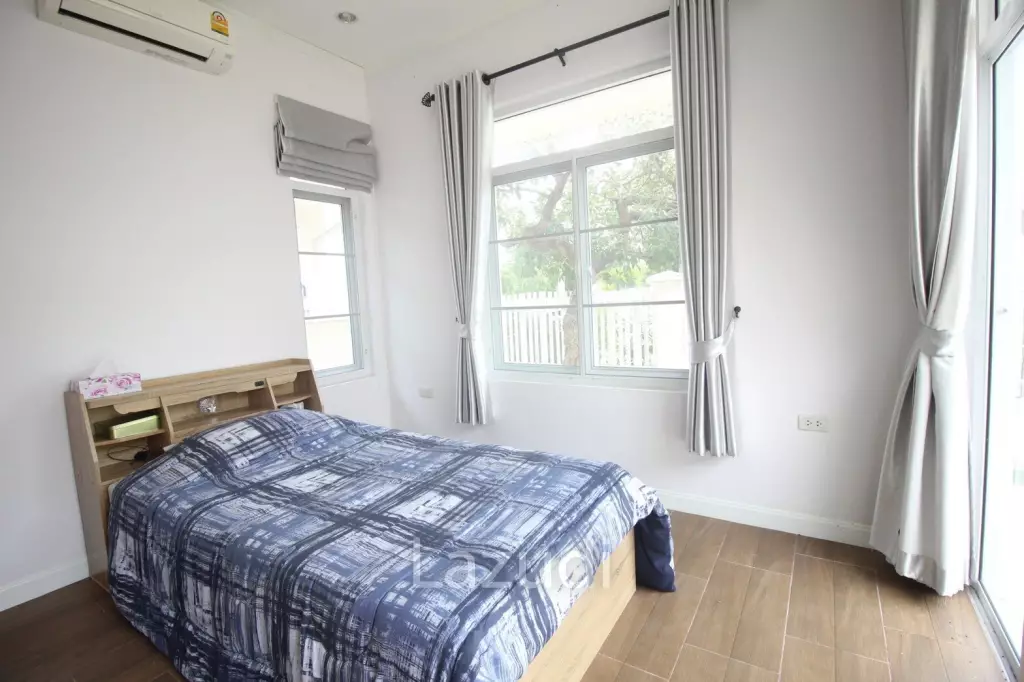 Nice Breeze By The Sea : 4 Bedroom Villa Close To The Beach