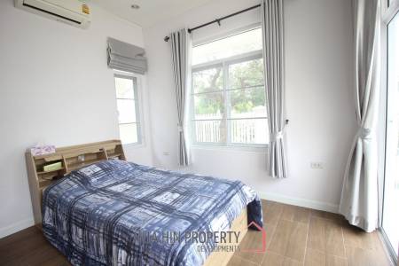 Nice Breeze By The Sea : 4 Bedroom Villa Close To The Beach