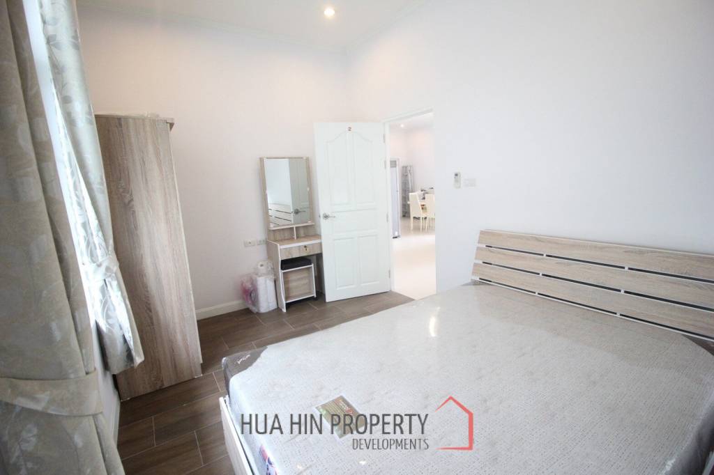 Nice Breeze By The Sea : 4 Bedroom Villa Close To The Beach