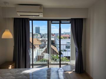1bed 1 bath 49 SQ.M The Greenston Thonglor Residence