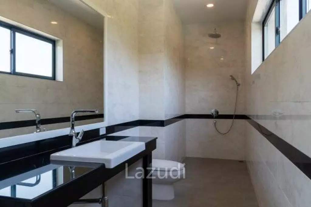 Luxury 2 Bed Condo
